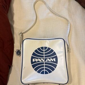 Iconic PanAm with Marc Jacob’s bag